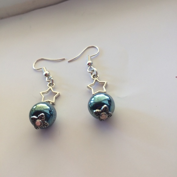 Hematite electroplated earrings - Picture 4 of 4